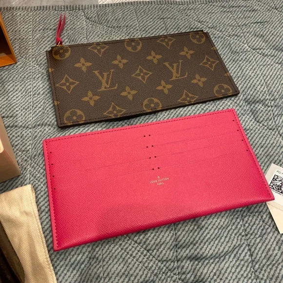 Louis Vuitton Felicie Pochette Xmas 2021 Vivienne Hollywood - Picture 3 of 8